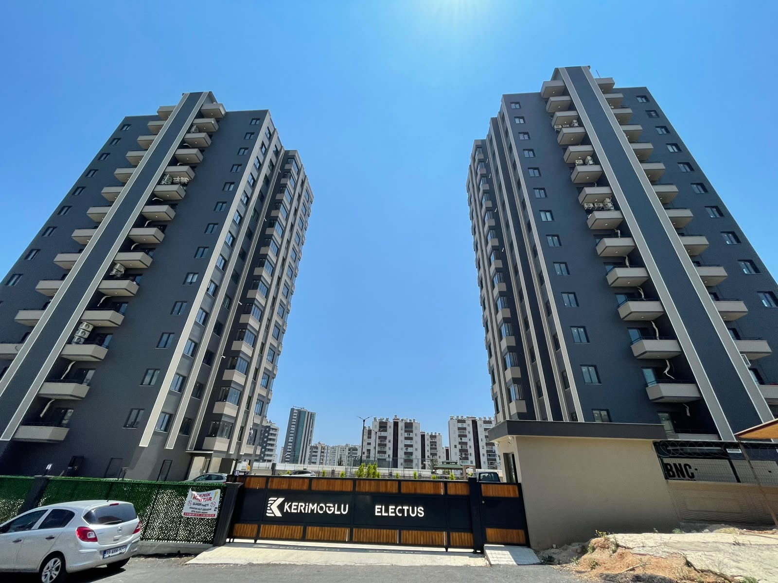 TÜZÜN'DEN AKKENT'TE MARKA PROJE'DE 4+1 SATILIK DAİRE