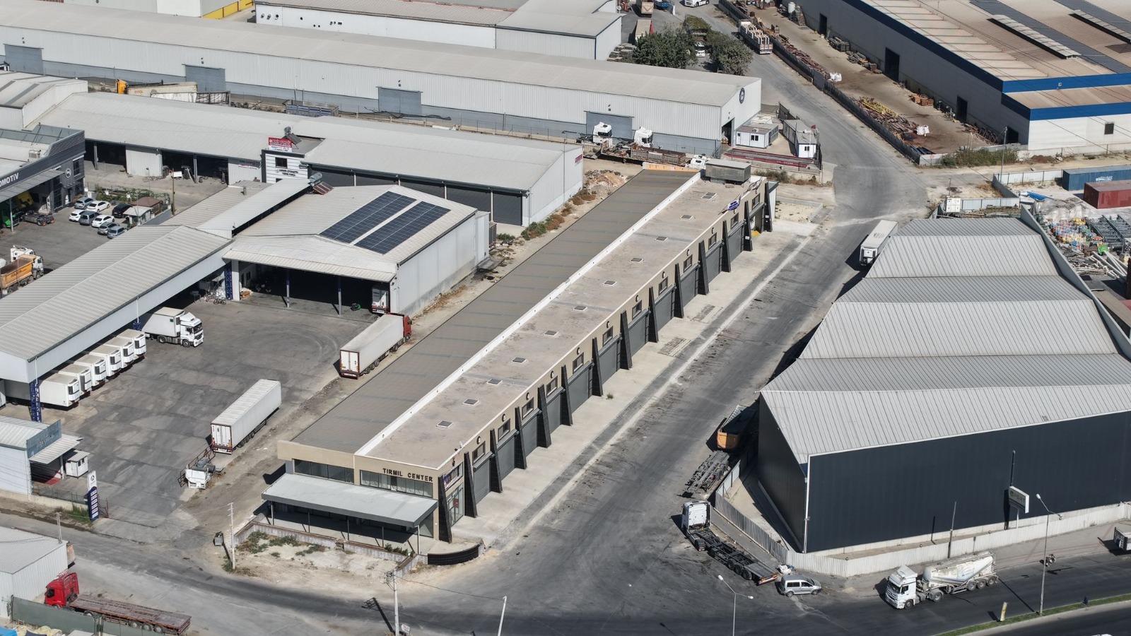 TÜZÜN'DEN TIRMIL CENTER'DA 170 M2 KULLANIMLI KİRALIK DÜKKAN