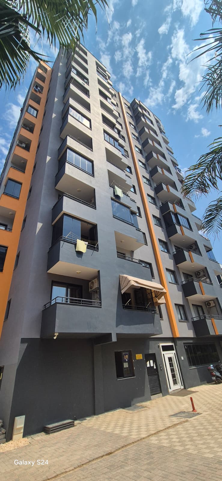 TÜZÜN'DEN TECE'DE EŞYALI HAVUZLU 1+1 SATILIK DAİRE